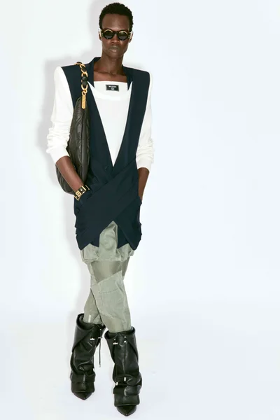 Look 25